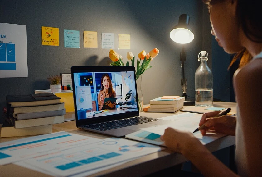 blogging online earning job for students